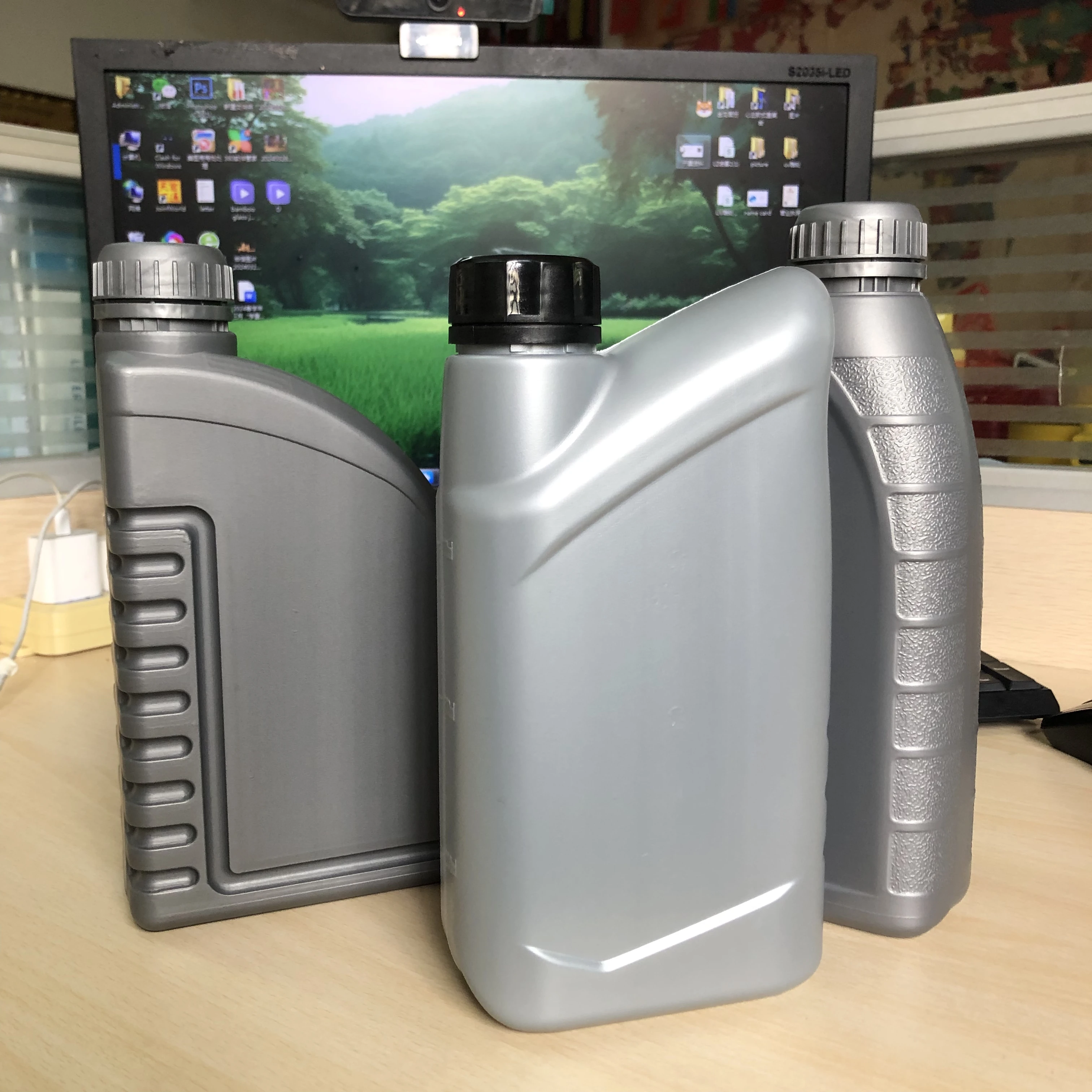 Factory Supply Directly Automotive Car Motor Engine Oil 1 liter HDPE bottle