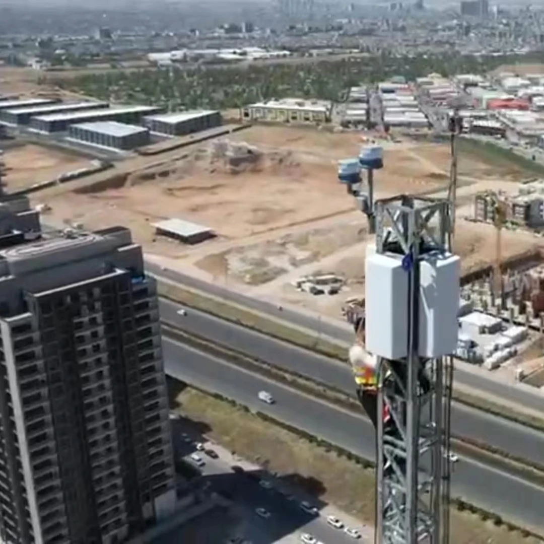 Red/white flashing Medium intensity Type AB obstruction lights high visibility for tall structures telecommunications towers