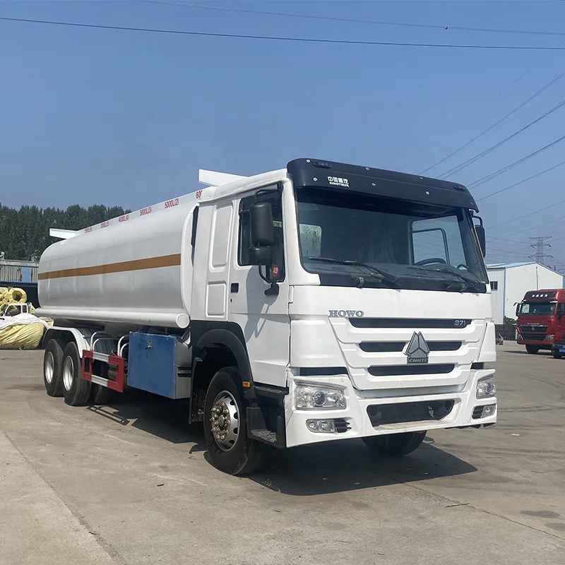 Oil/Water/Milk transport tanker truck used howo sinotruck Euro2 good condition for sale