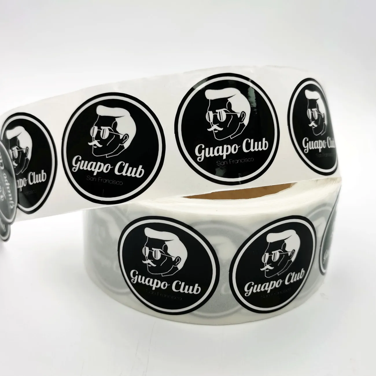 Custom Logo Sticker Waterproof  Beer Beverage Labels with Adhesive for Bottle Promotion in Rolls