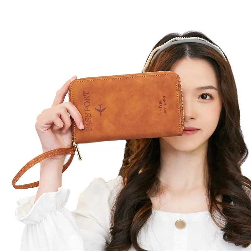 2024 Factory direct wholesale Southeast Asia passport PU business card passport storage simple style passport bag