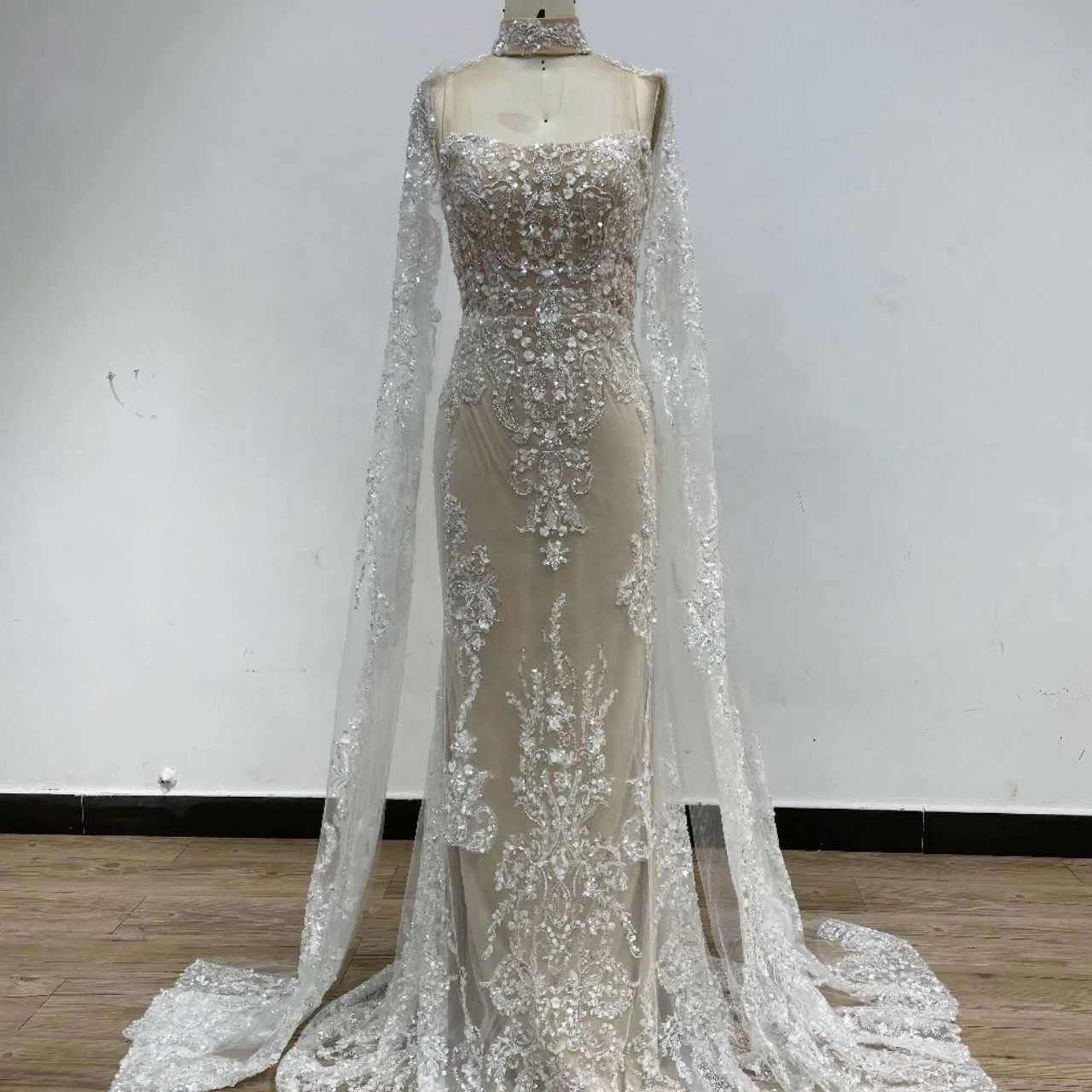 Elegant White Mermaid Embroidered Sequins Appliqued Tulle Ladies Gowns Detachable Bridal Wedding Dresses For Party Best Supplier