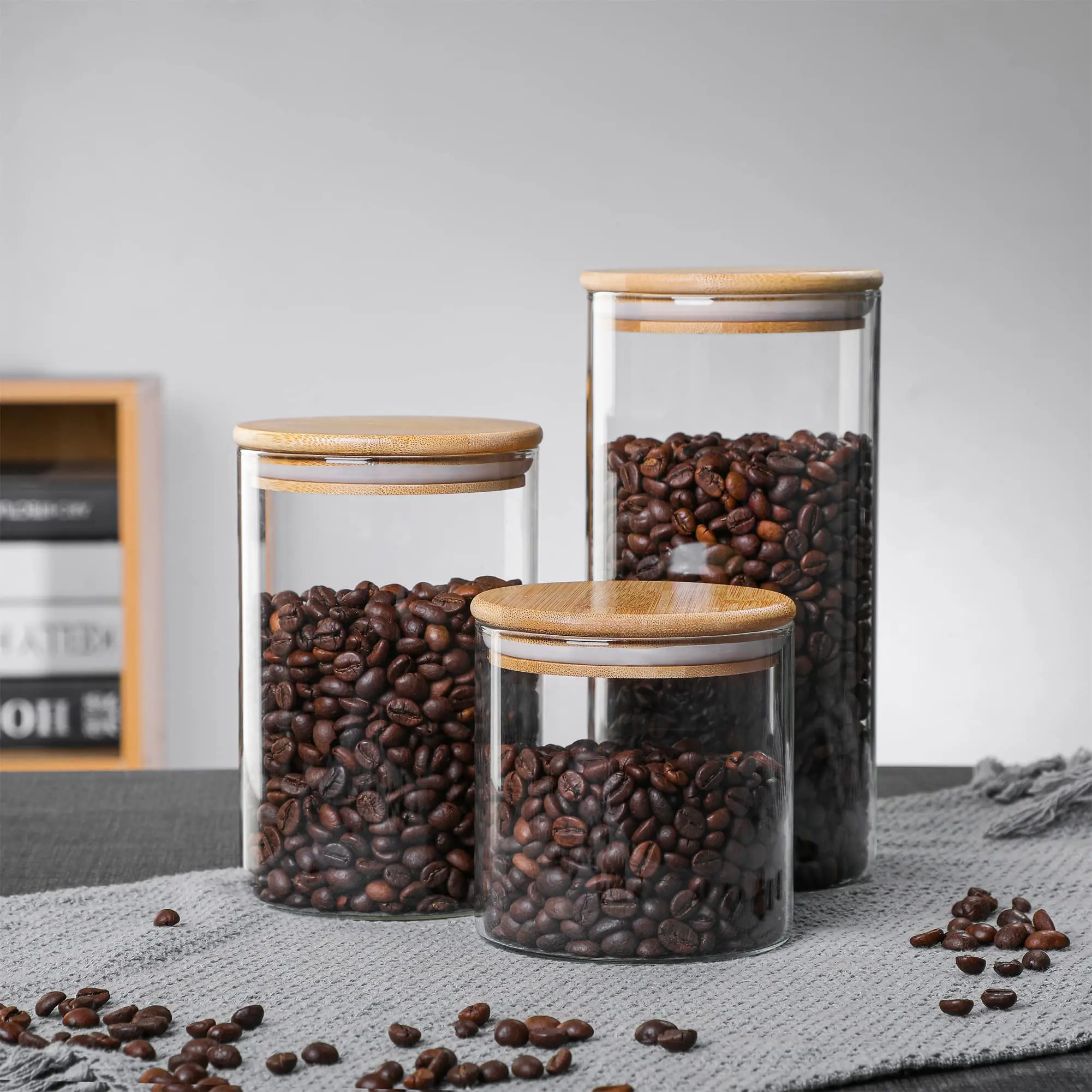 High Borosilicate Round Handmade Glass Storage Container Jar with Bamboo Wooden Lid for Food Spice Herb Candle