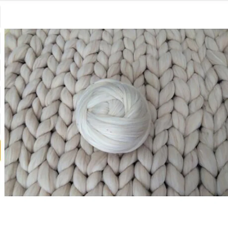 
Wholesale Multi Color 100% Merino Wool Giant Merino Wool Yarn Rugs Wool Top Roving Giant Chunky Yarn 