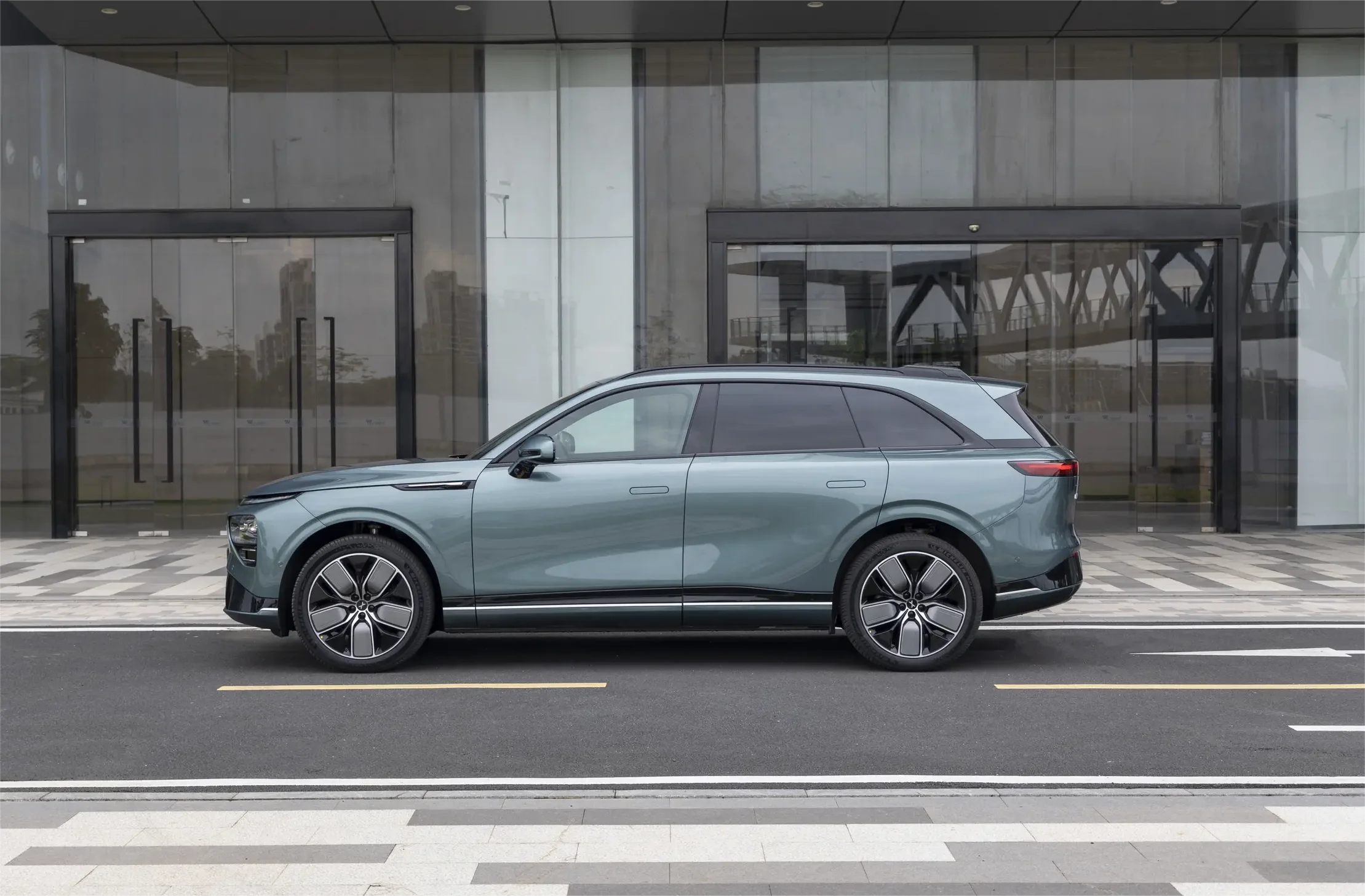 2024 Xpeng G9 Xiaopeng огромный автомобильный внедорожник среднего размера Новый энергетический автомобиль