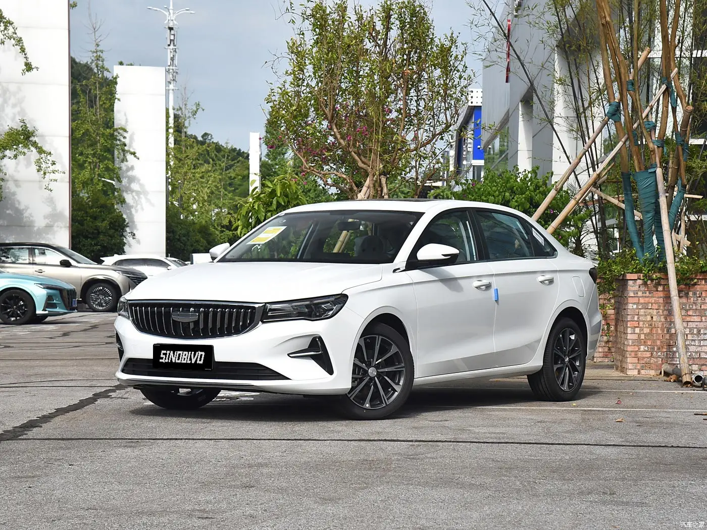 Самая популярная дешевая цена Geely Emgrand 2025 четвертого поколения 1.5L CVT флагманская версия 5-дверный 5-местный седан бензиновый автомобиль