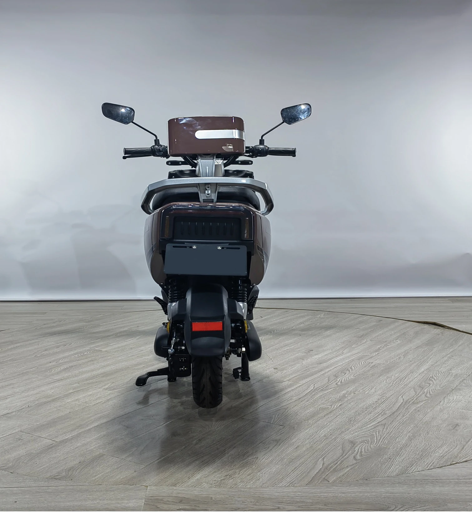 WX-B02-1 650W brushless DC motor 48/60/72V Lead Acid Battery 45km/h 45- 60km range 3.0-10 vacuum tire Adult electric motorcycle