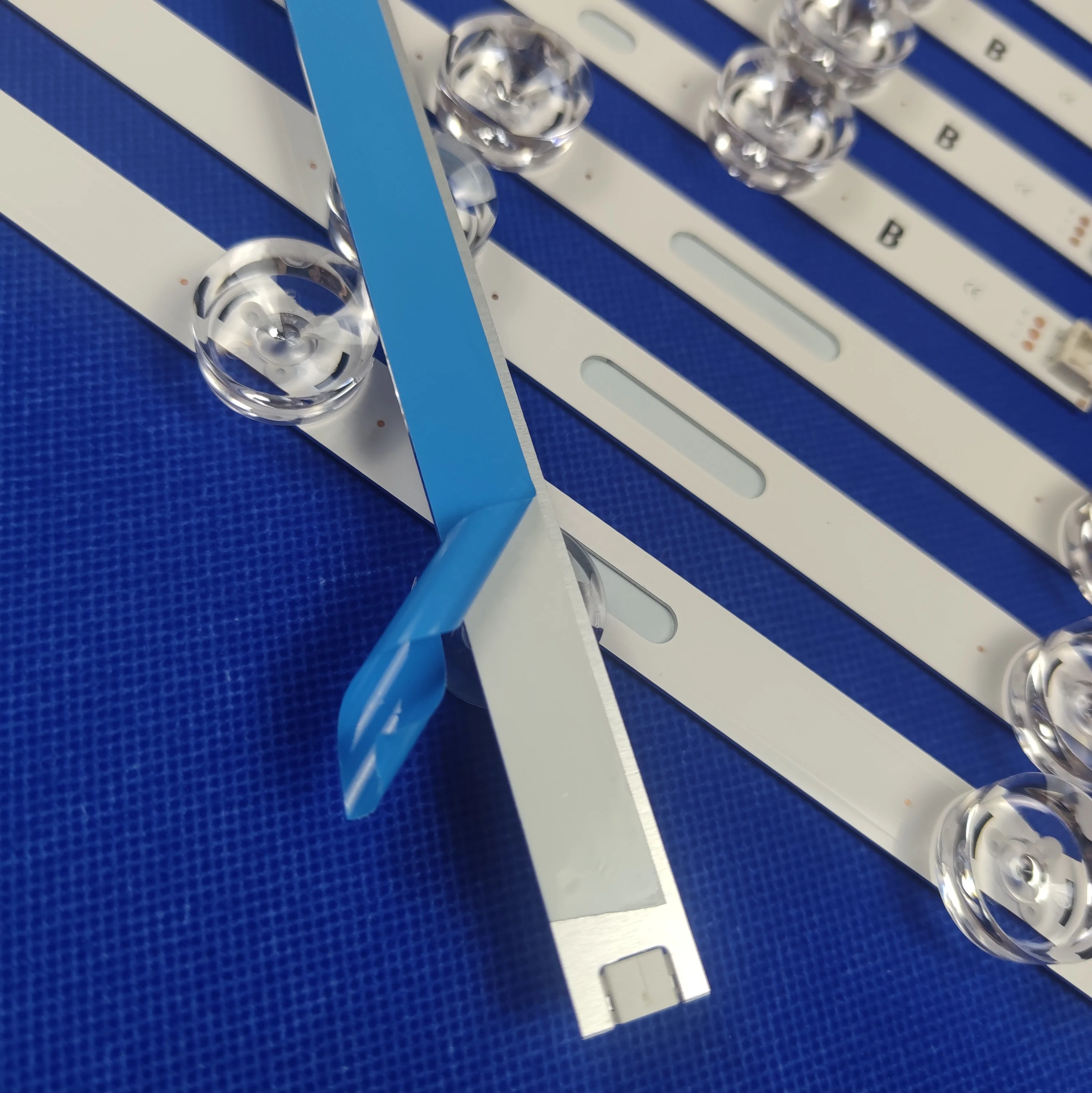 Светодиодная лента для подсветки 32LN 3x7 43pfg5102 UN40F 32L1600 47LN 47lb 49lb 55uh 43 мкФ/uh ph32b51 40s6500 DL4077 UN48JU un50ku6000