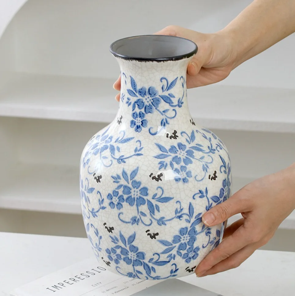 New Chinese blue white porcelain ceramic vase living room retro ice crack ornaments high-grade antique flower arrangement vase