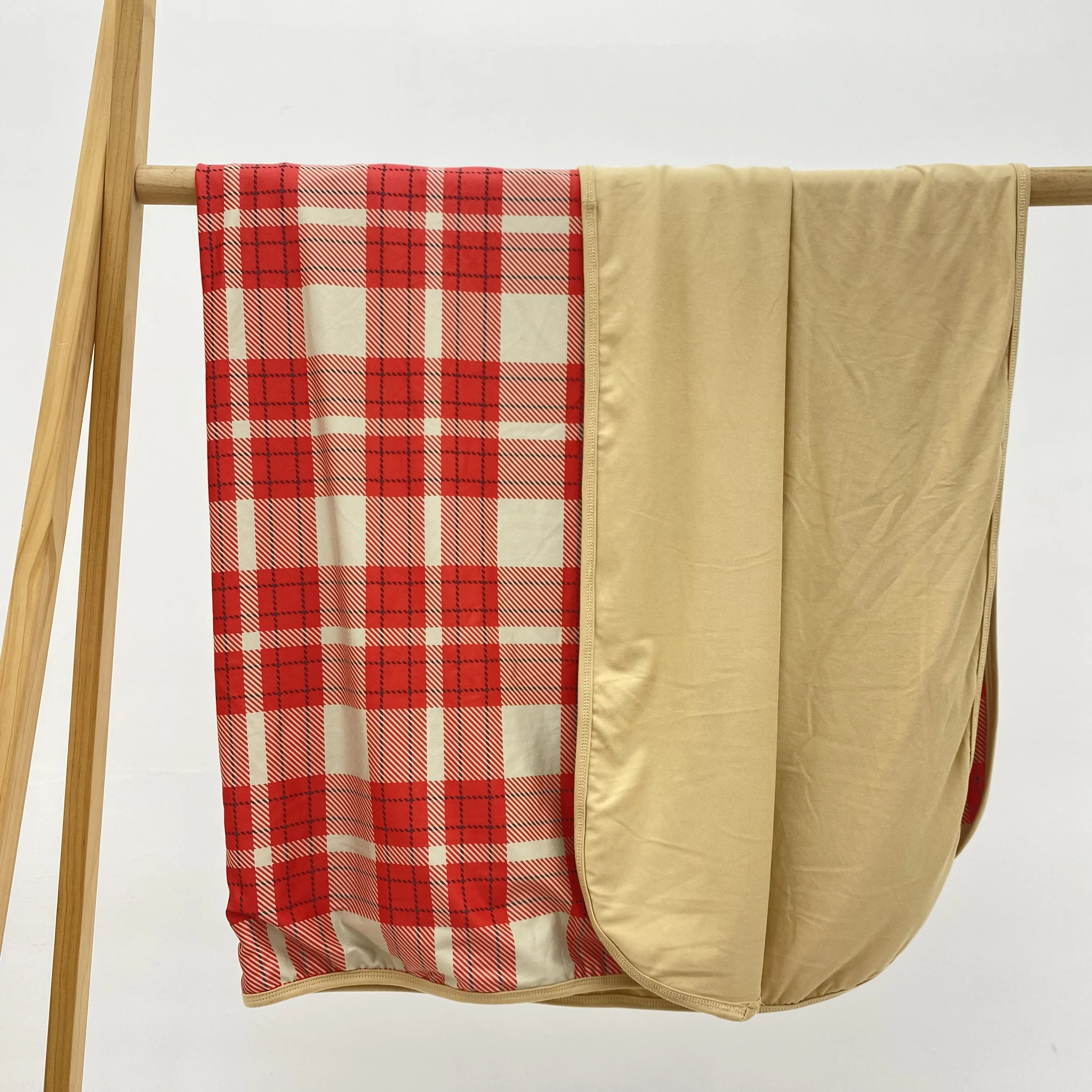 Low Moq Simple Eco-friendly Soft Smooth Breathable Printed Rayon Bamboo Thin Throw Blanket