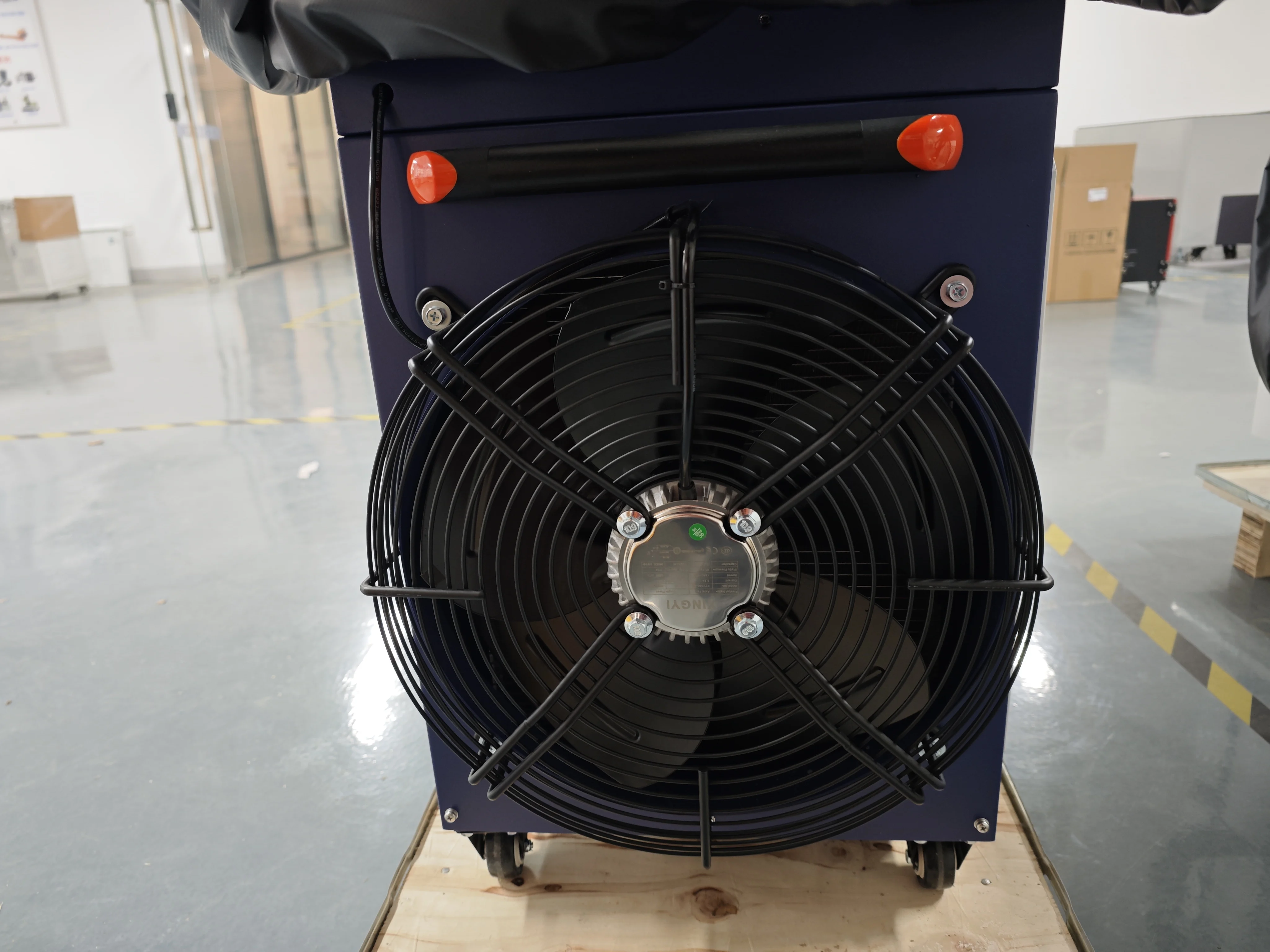 2024 New Efficient 5 In 1 Cleaning Cutting Welding/Weld Seam Cleaning and Lithium Battery Welding Machine Little Body