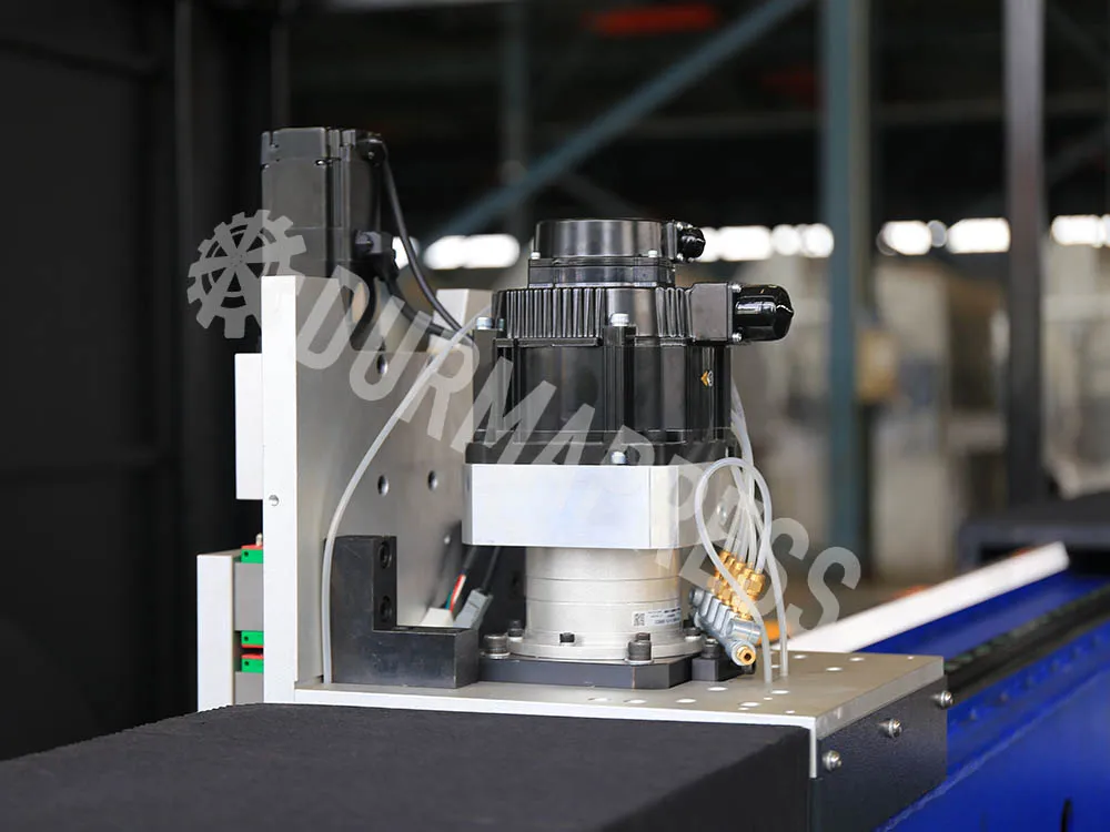 Skillful manufacture IPG 3015 1000W/2000W/3000W Fiber laser cutting machine  With RAYCUS Laser For Sale