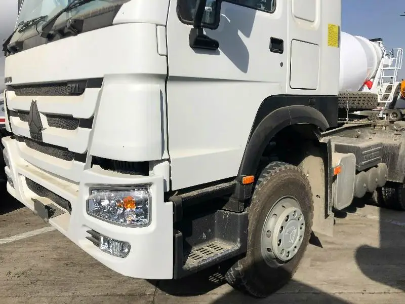 China Sino Howo Trucks 6X4 Vehicles Food Lifts Trust Used Tractor Truck for sale