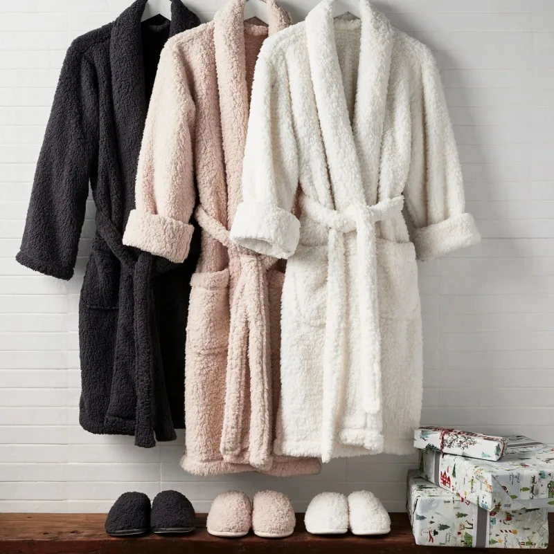 Cheap bathrobe slipper set colorful soft quick drying polyester flannel fleece women bathrobes