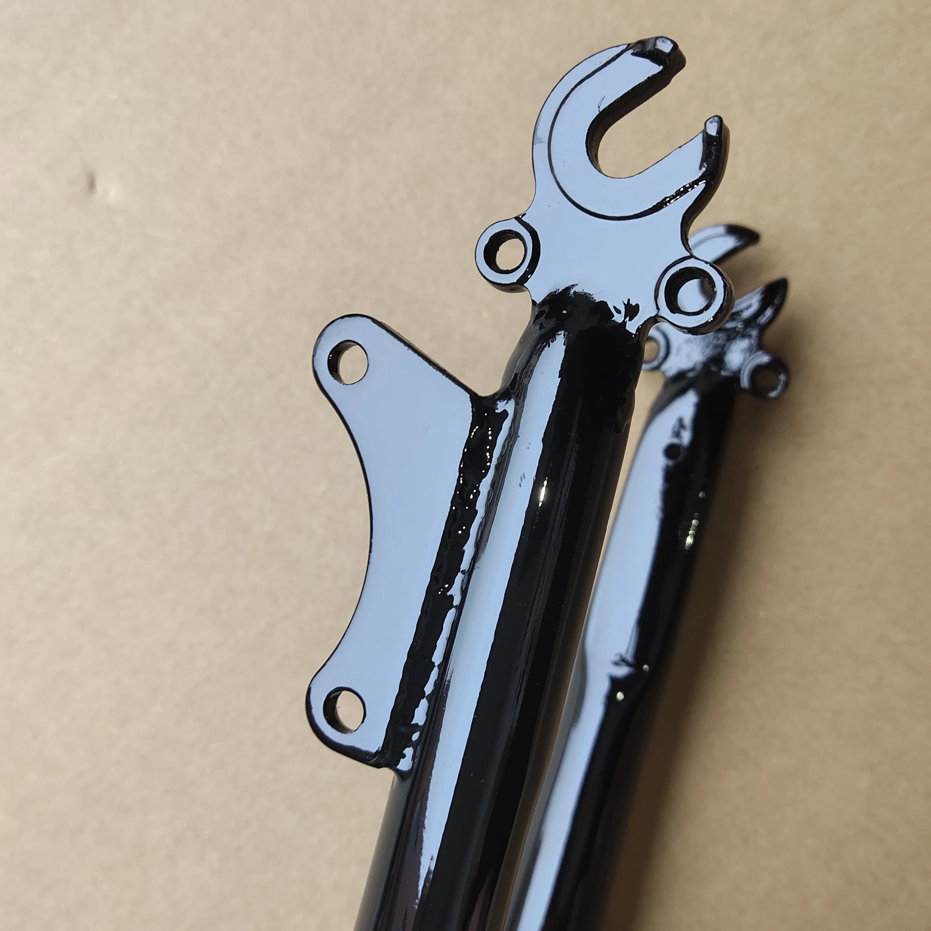 The latest carbon black 700c 4130 Alloy CRMO Steel frame with fork for assembling road bikes  or city bikes