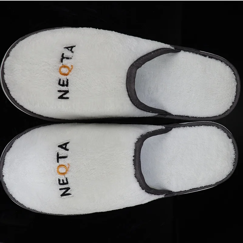 Экологически чистые роскошные спальные комнатные Шлепанцы из хлопчатобумажной ткани кораллового флиса, дешевые оптовые тапочки для спа и отелей
