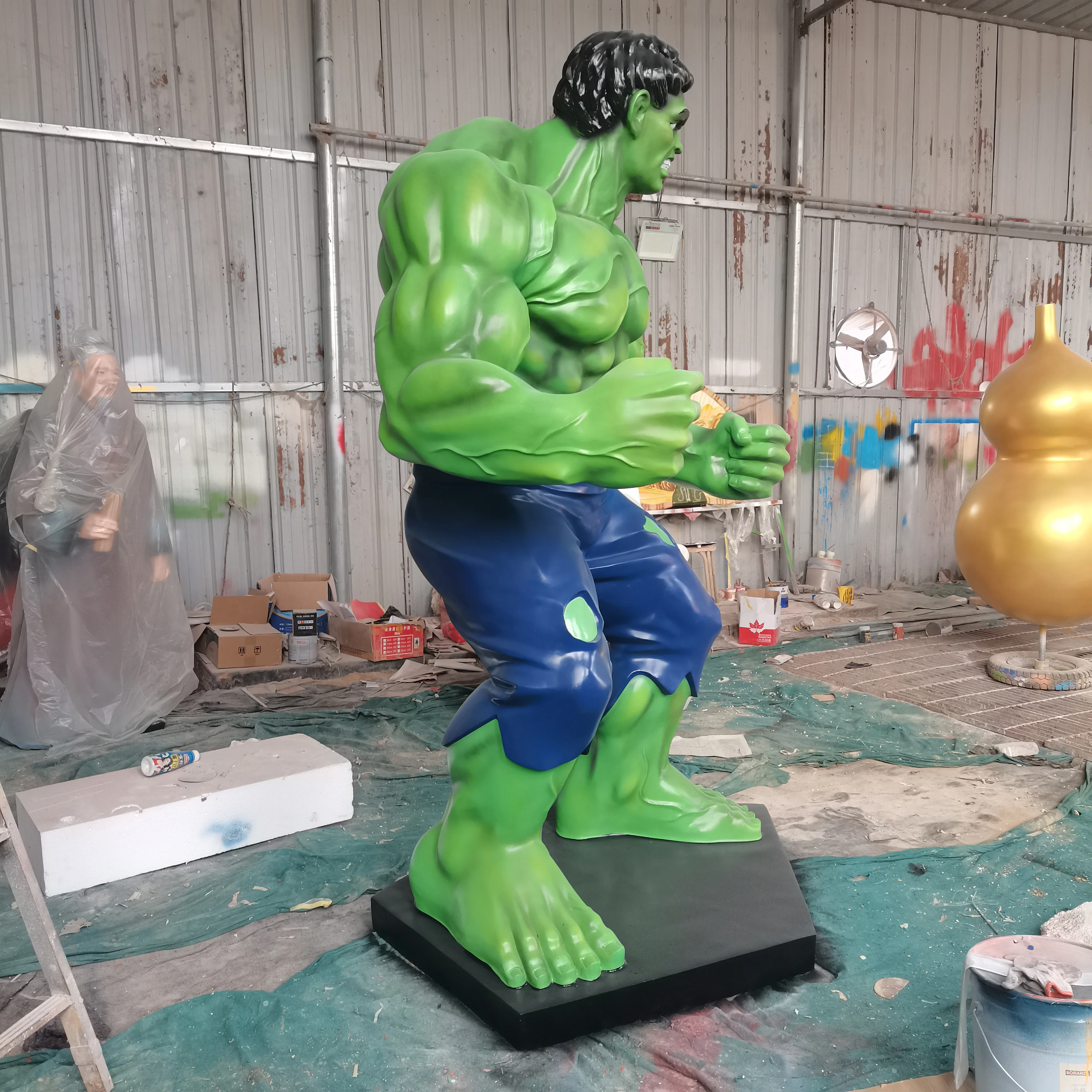 Can Custom Your Own Animation Art Figure Indoor Decoration Life Size Hulk Resin Movie Marvel Collectibles Statue for Cheap Sale
