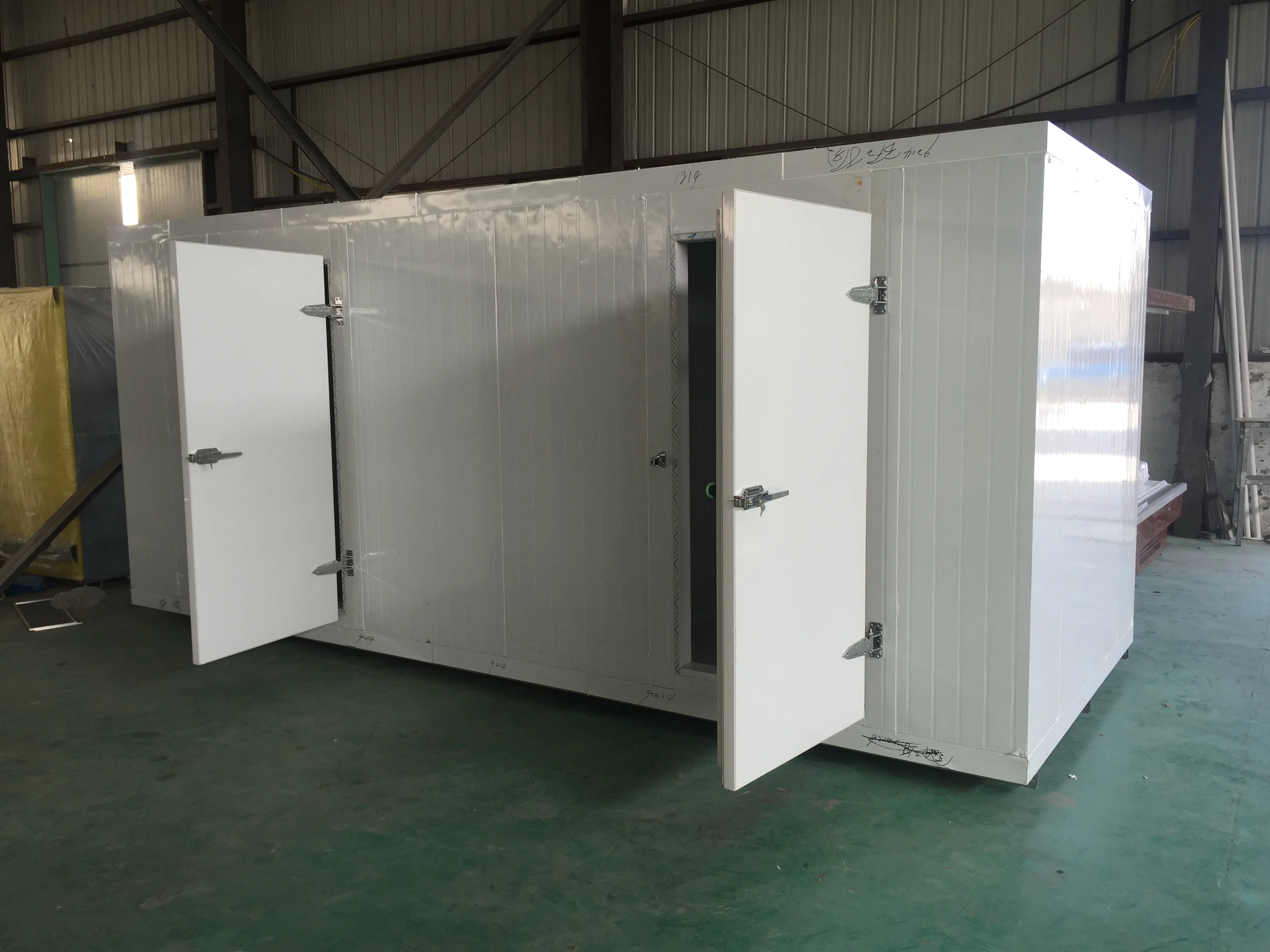 Commercial walk cold storage room freezer industrial refrigerator and freezer cold room walking cooler & freezer