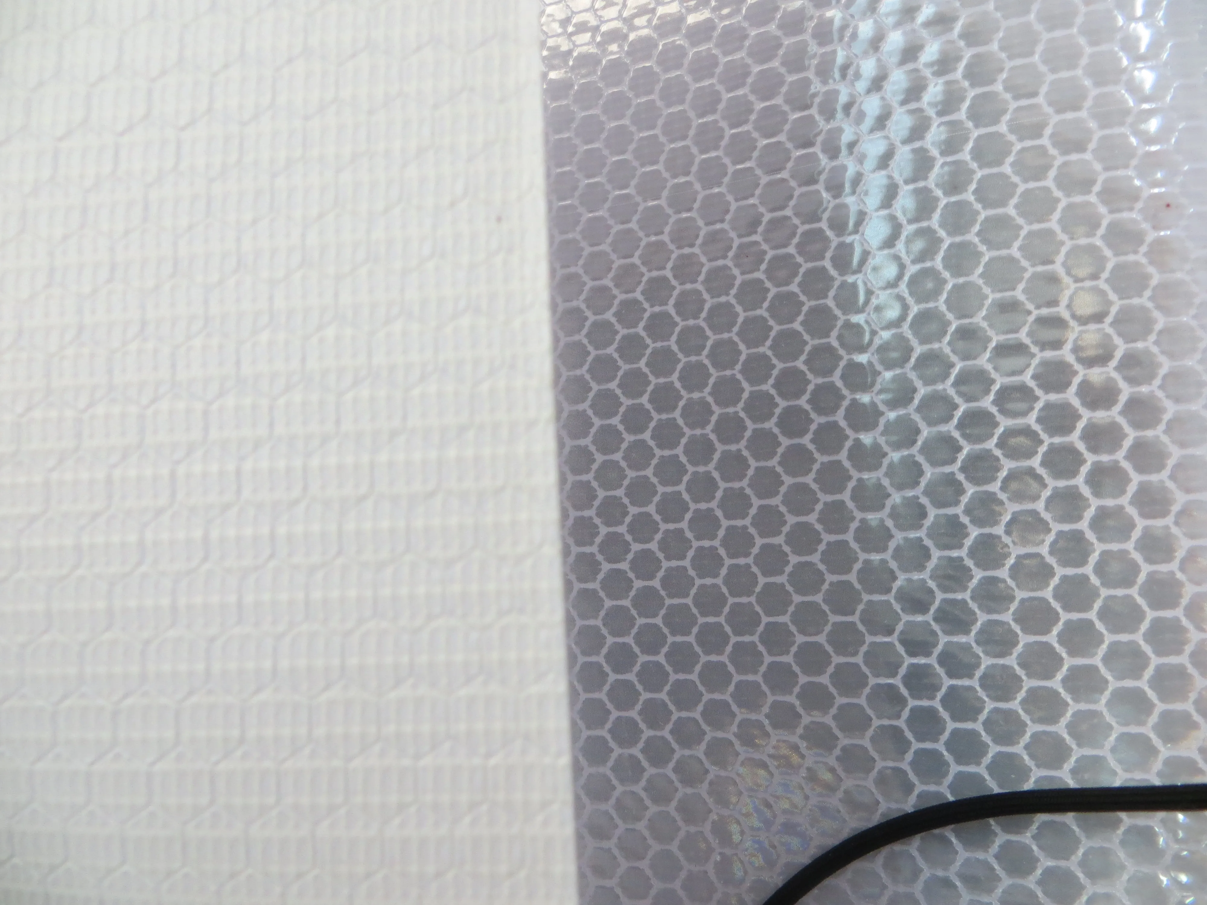 Retro Reflective Banner and Flex Supplier Honeycomb Vinyl Micro Prism Sheeting for Outdoor