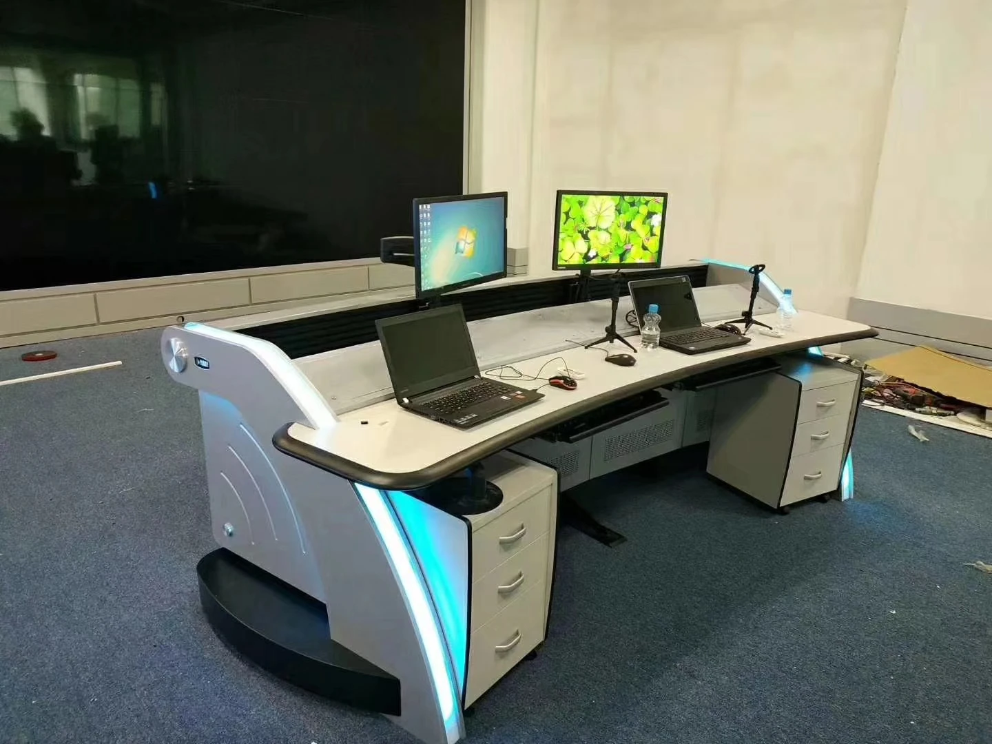 Kehua Fuwei Custom Control Room Furniture Call Center Desk Security Room Design Technology Desking Dispatch Consoles
