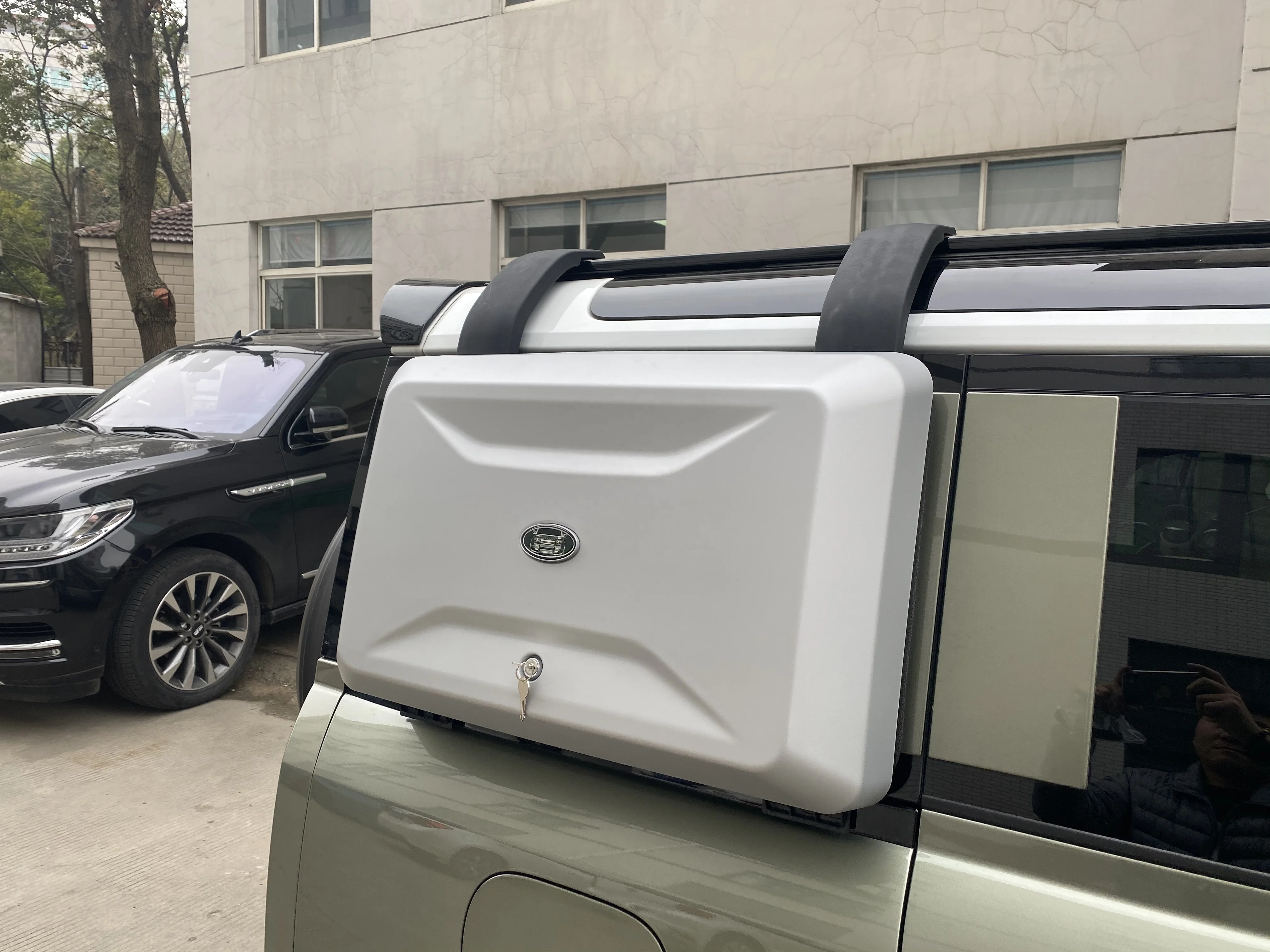 YH-Q-LD010 High quality side luggage cases for landrover defender 110/90 (2020+)