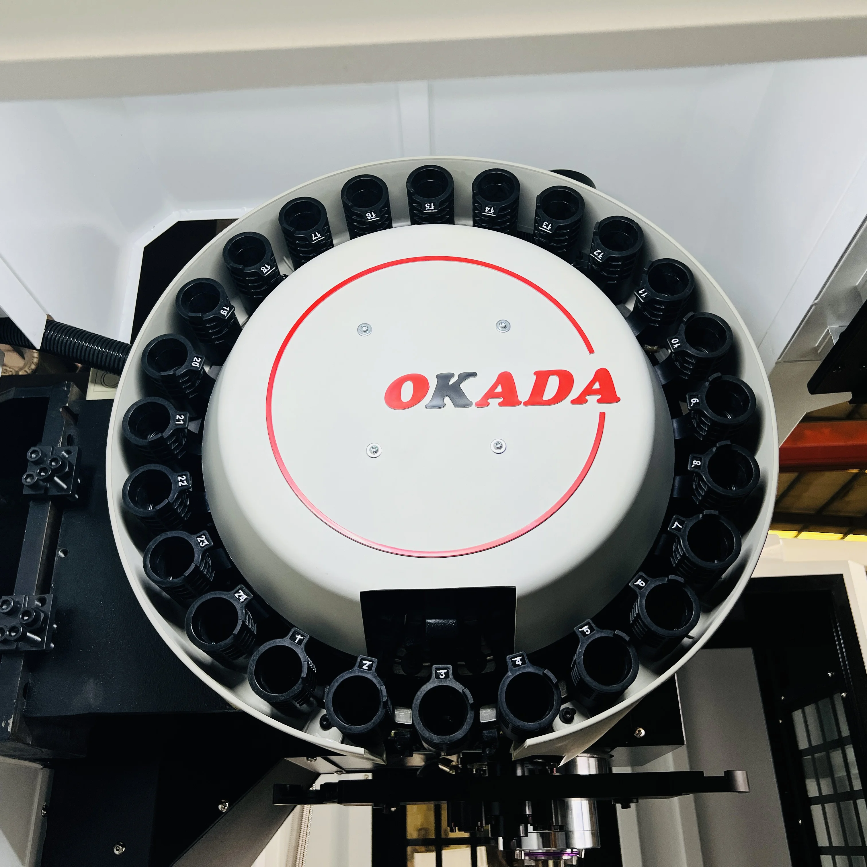 VMC855 Aluminum 5 Axes Vertical Metal CNC Frame Machine 3 Axis Machining Center GSK Fanuc Single BT40 Multifunctional Motor