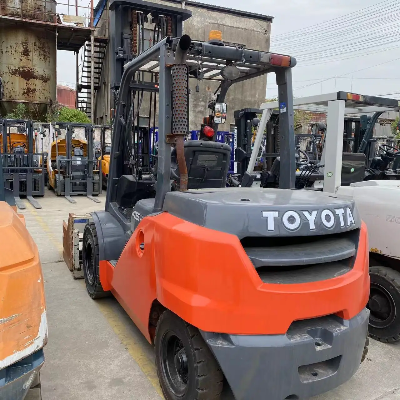 Second-Hand  Toyota Forklifts 4.5 ton Diesel Forklifts on Sale with good condition in shanghai