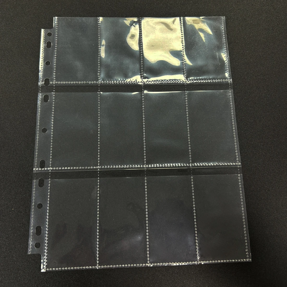 Custom Wholesale 11 Holes Heavy Duty Clear Plastic 12 Pocket Album Pages Card Sleeve Page Protector