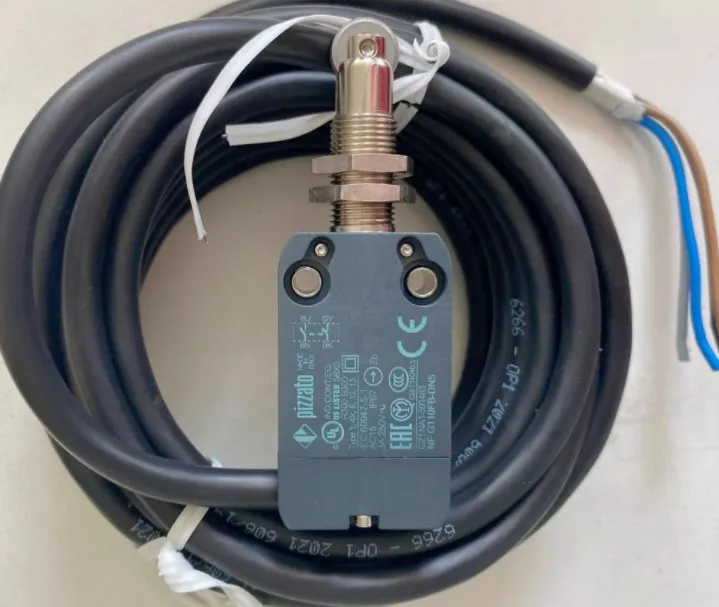 Переключатель новый оригинальный NFG110FB-DN5