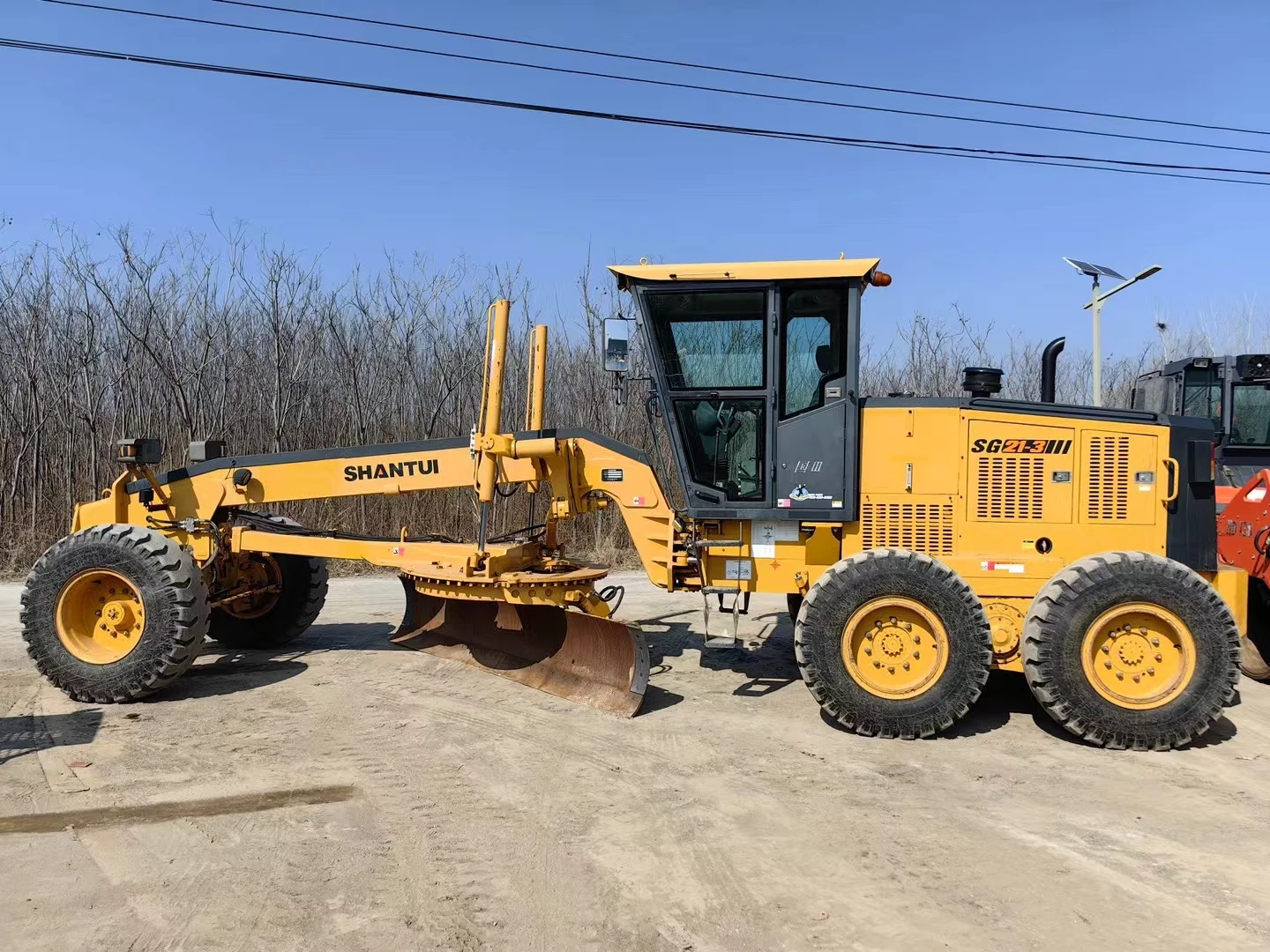 SHANTUI SG21-3 Motor Grader Secondhand with Good Performance Land & Road Use Available at Cheap Price