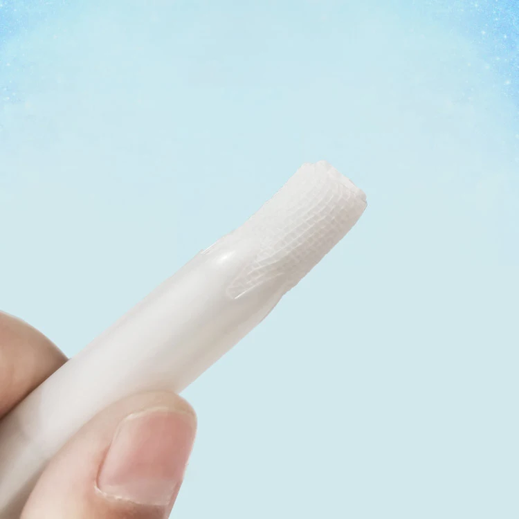 Vaginal applicator, vaginal liquid applicator, gauze cotton core