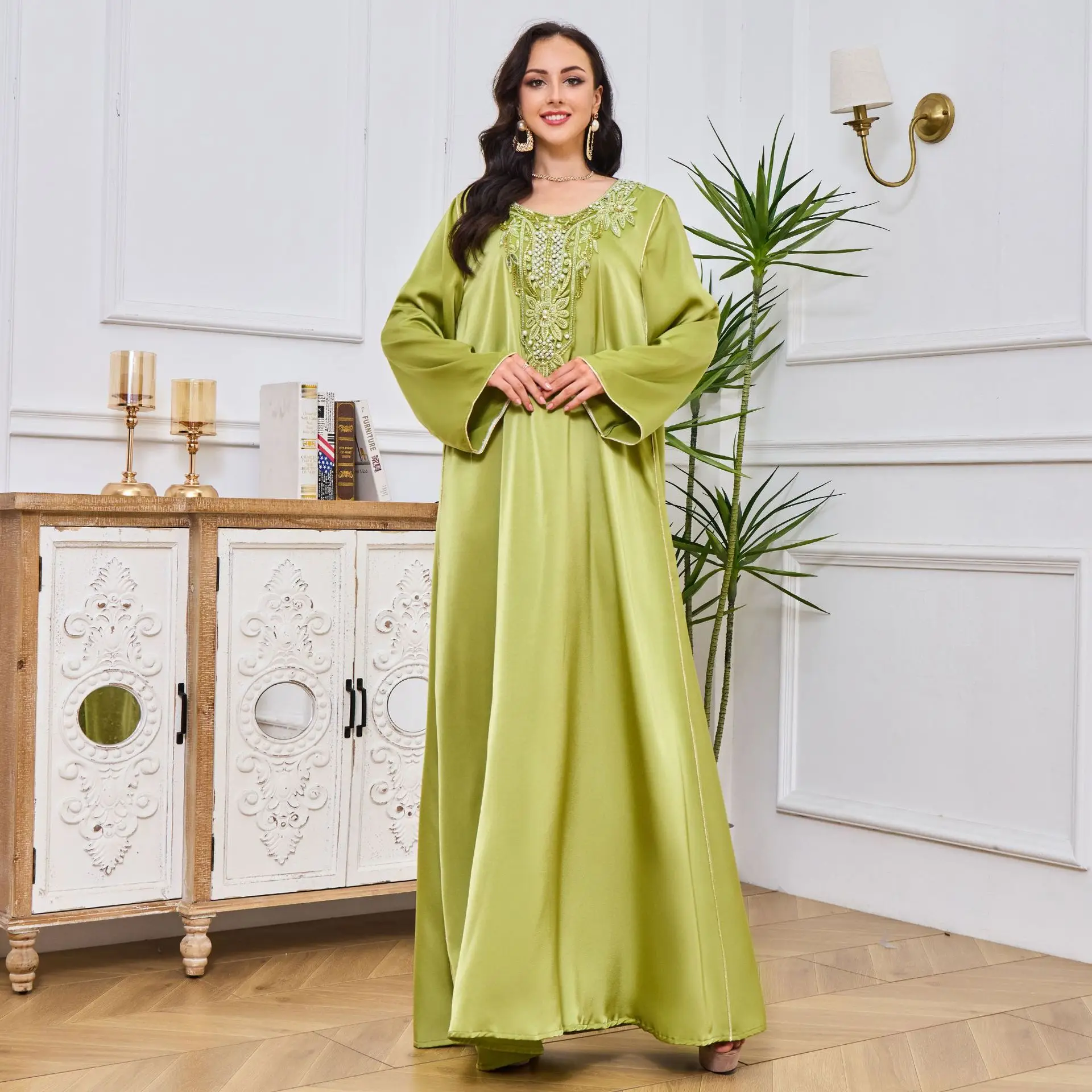 Wholesale EID Turkey Dubai Dress Modest Elegant Luxury Women Muslim Dress Handmade Beads Pearl Embroidery Matte Satin Abaya