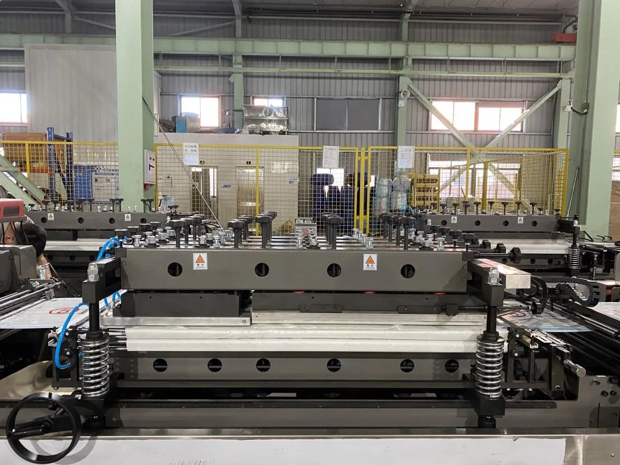 Fully Automatic Zipper 3 Side Sealing Stand up Bag Making Machine