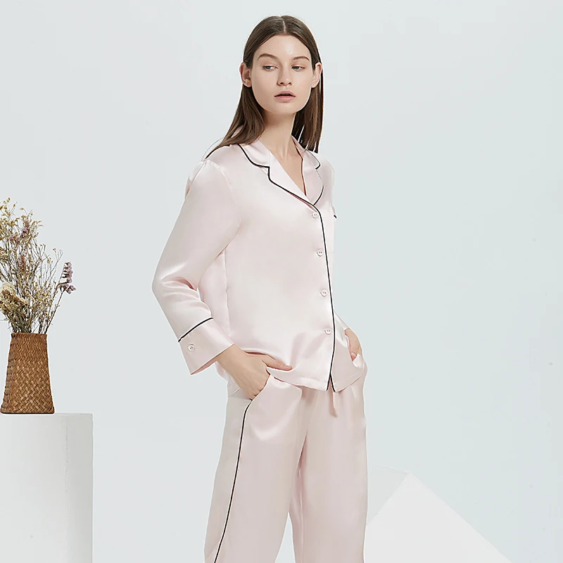 
Custom Satin Silk Sleep Wear 100% Pure Silk Pyjamas Set Women Silk Pajamas with long sleeves and long pants For Skin Hair 