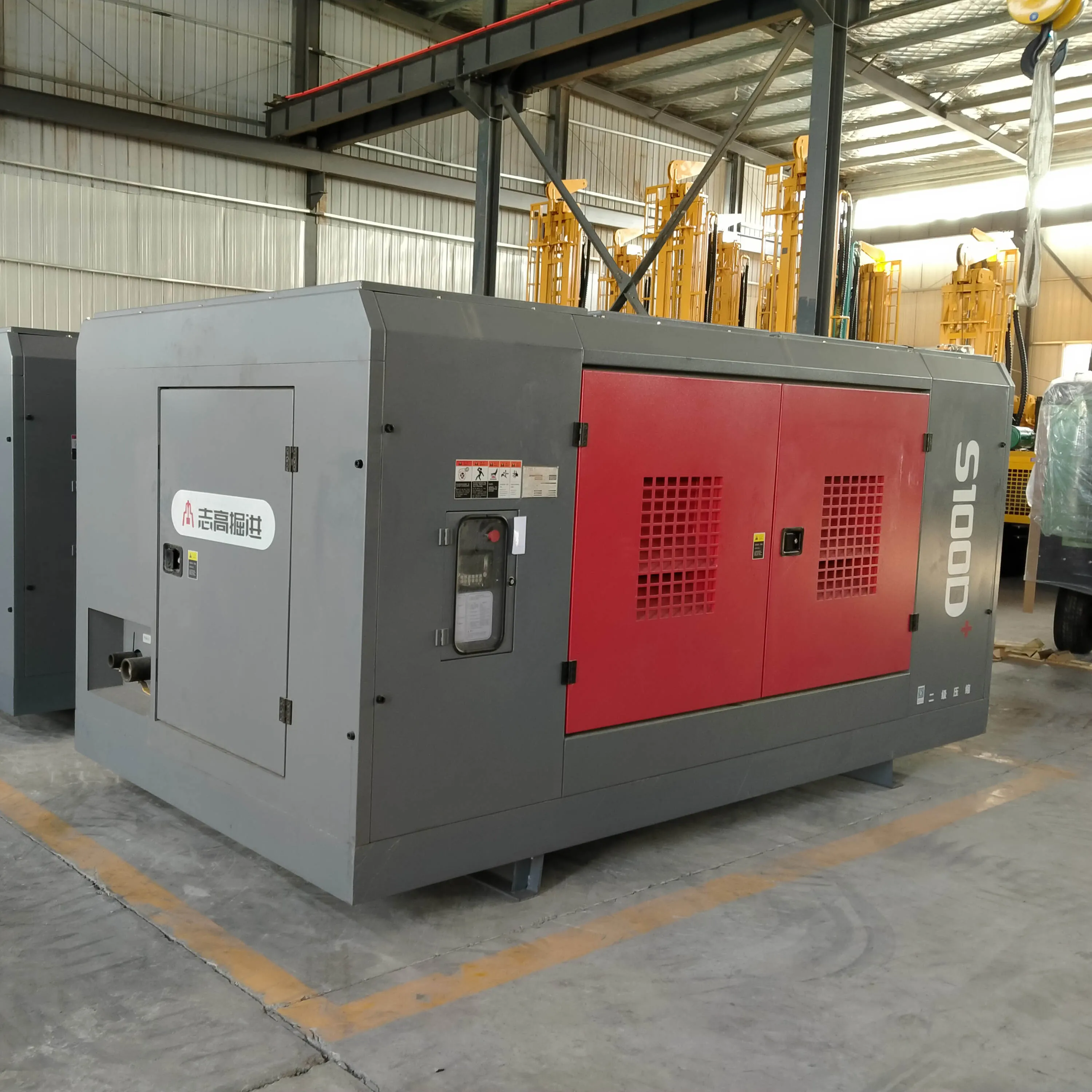 Diesel engine stationary 1094CFM 362PSI screw air compressor for water well drilling rig