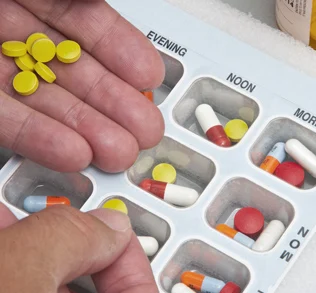 hot sale customized plastic medical one two three fold tray pill plastic blister cards packaging for capsules