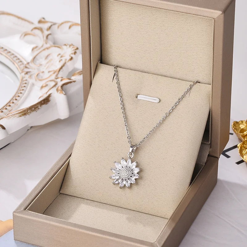 2024 New Product 18K Gold Titanium Steel Flower Sunflower Zirconium Women Botanical Pendant Fashion Jewelry Necklaces