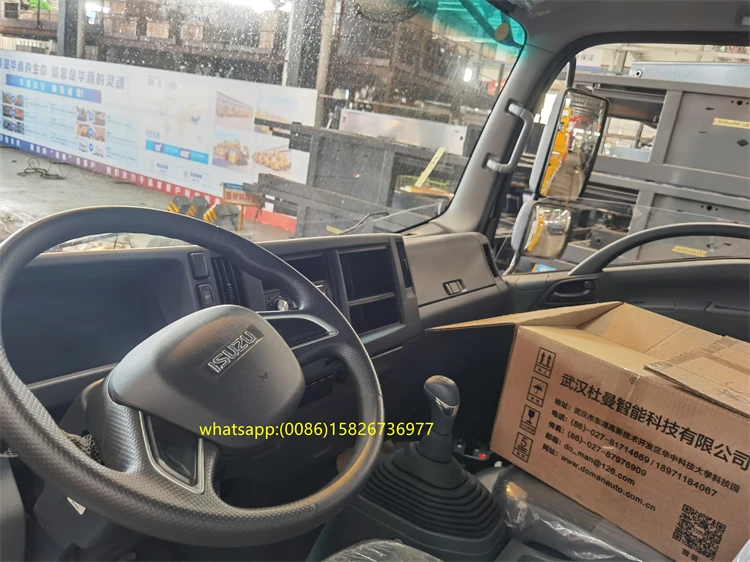 600p npr Japanese 21 meter 22 meter aerial platform truck 28 meter Japan aerial work truck in Russia