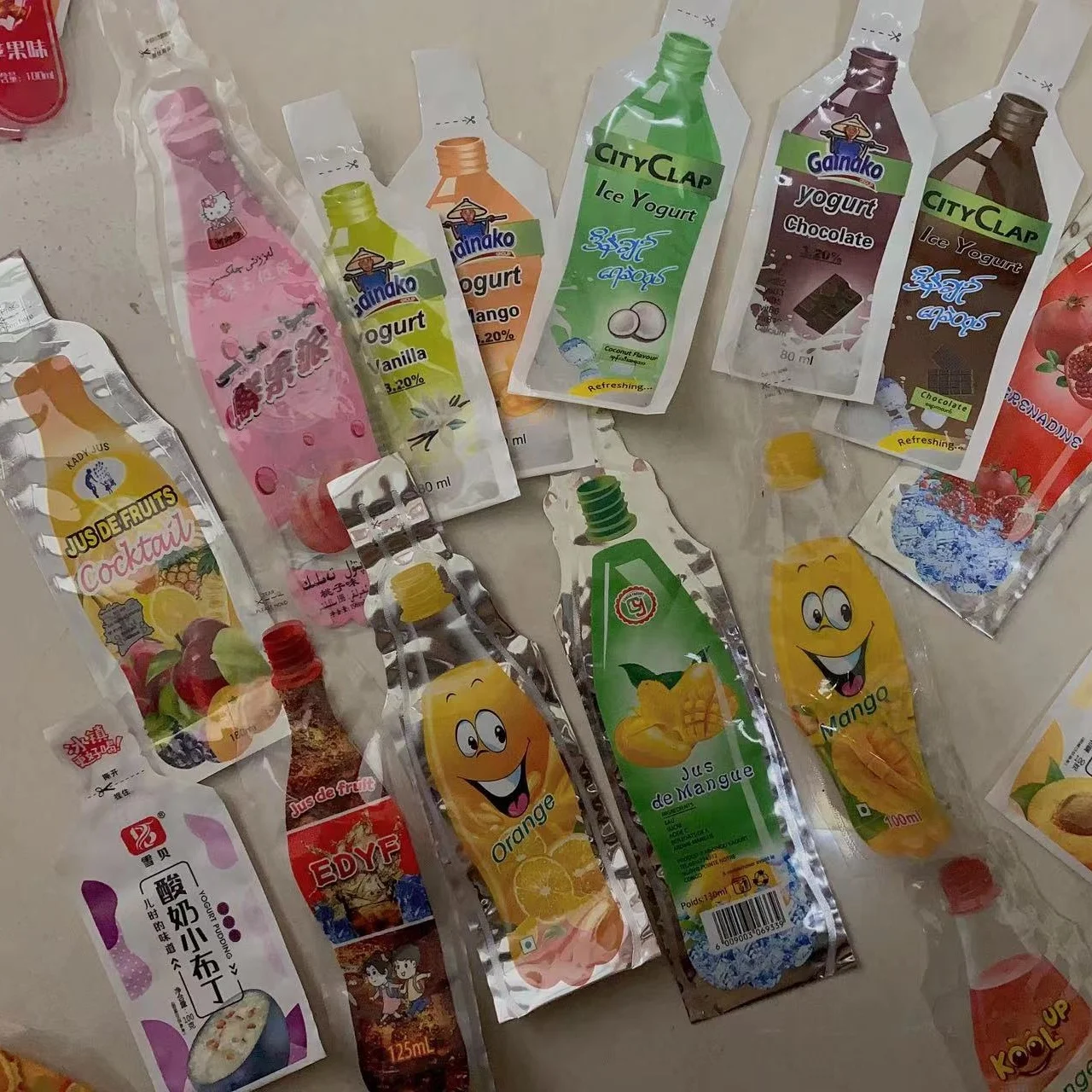 Special Bottle Shaped Pouch Beverage Injection Packing Bag Soft Plastic Yogurt Juice Pouch