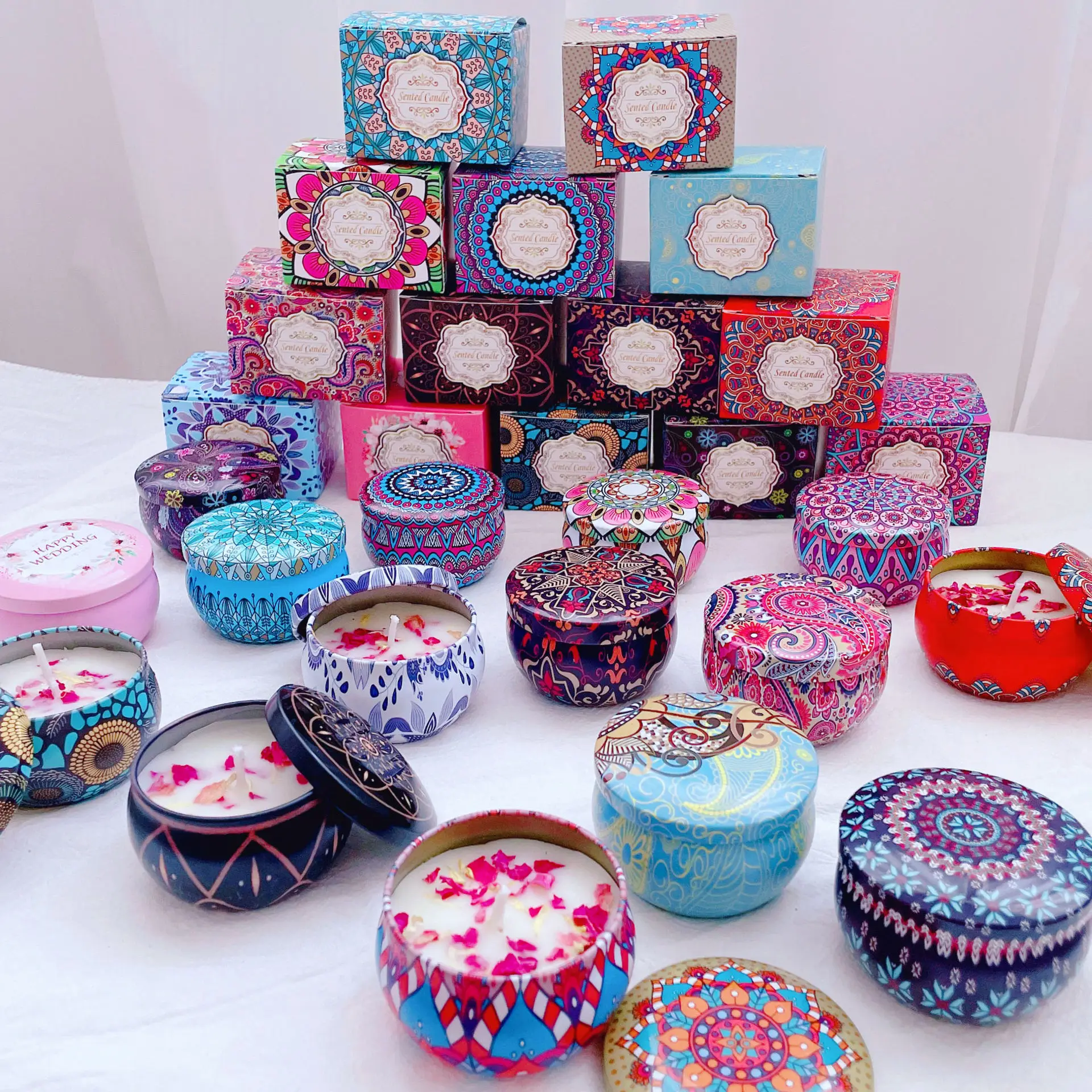 High Quality Luxury Design Box Oem Tin Candle Candle Gift Set Soy Wax Essential Oil Aromatherapy Scented Candles Gift Set