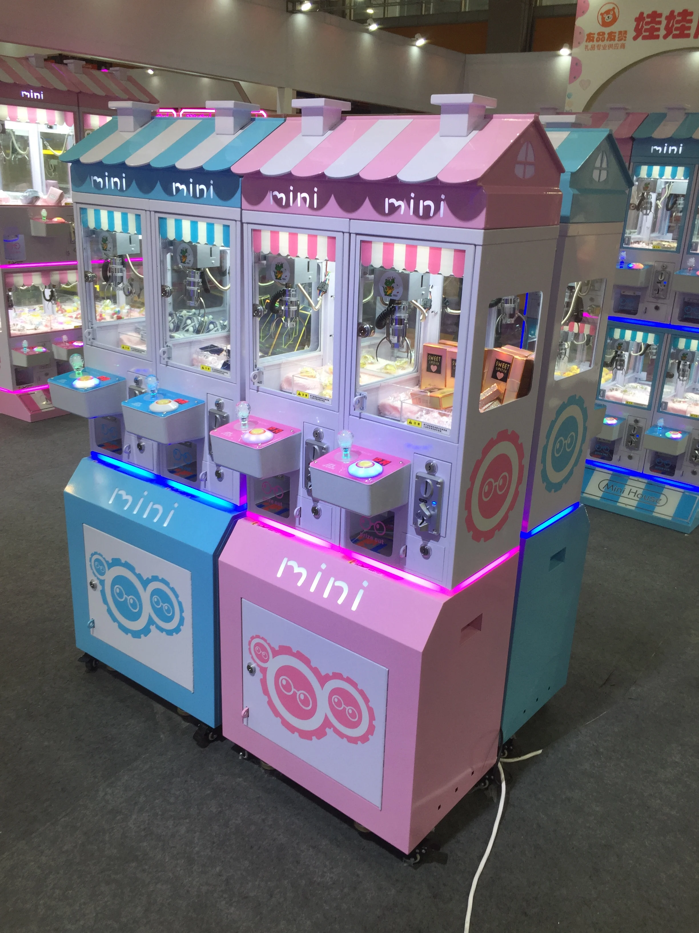 Indoor Mini Teddy Bears Coin-Operated Crane Machine Arcade Toy for 3-Year-Olds for Game Center and Amusement Centers