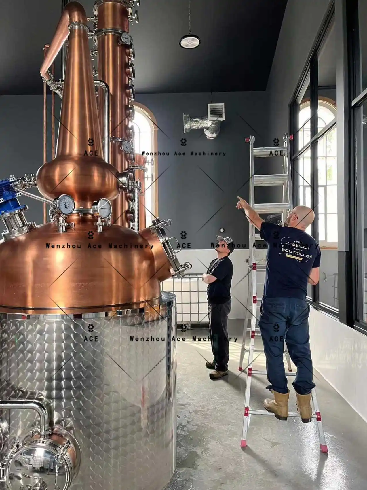 500 Liters Liquor Gin Distiller Factory Sell Copper Pot Distillery Equipment Alcohol Making Machine