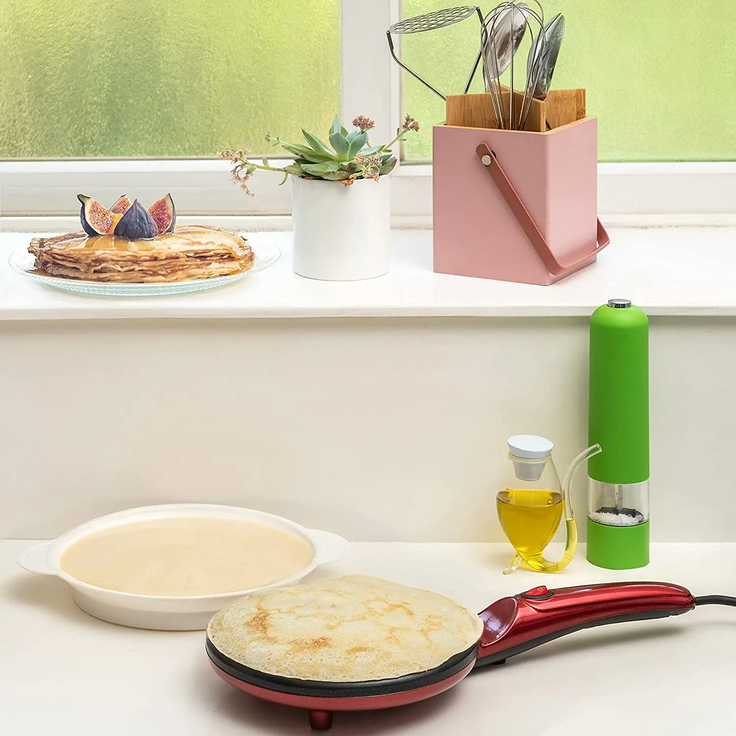 Wholesale electric crepe and pancake makers non-stick automatic portable crepe maker with handle