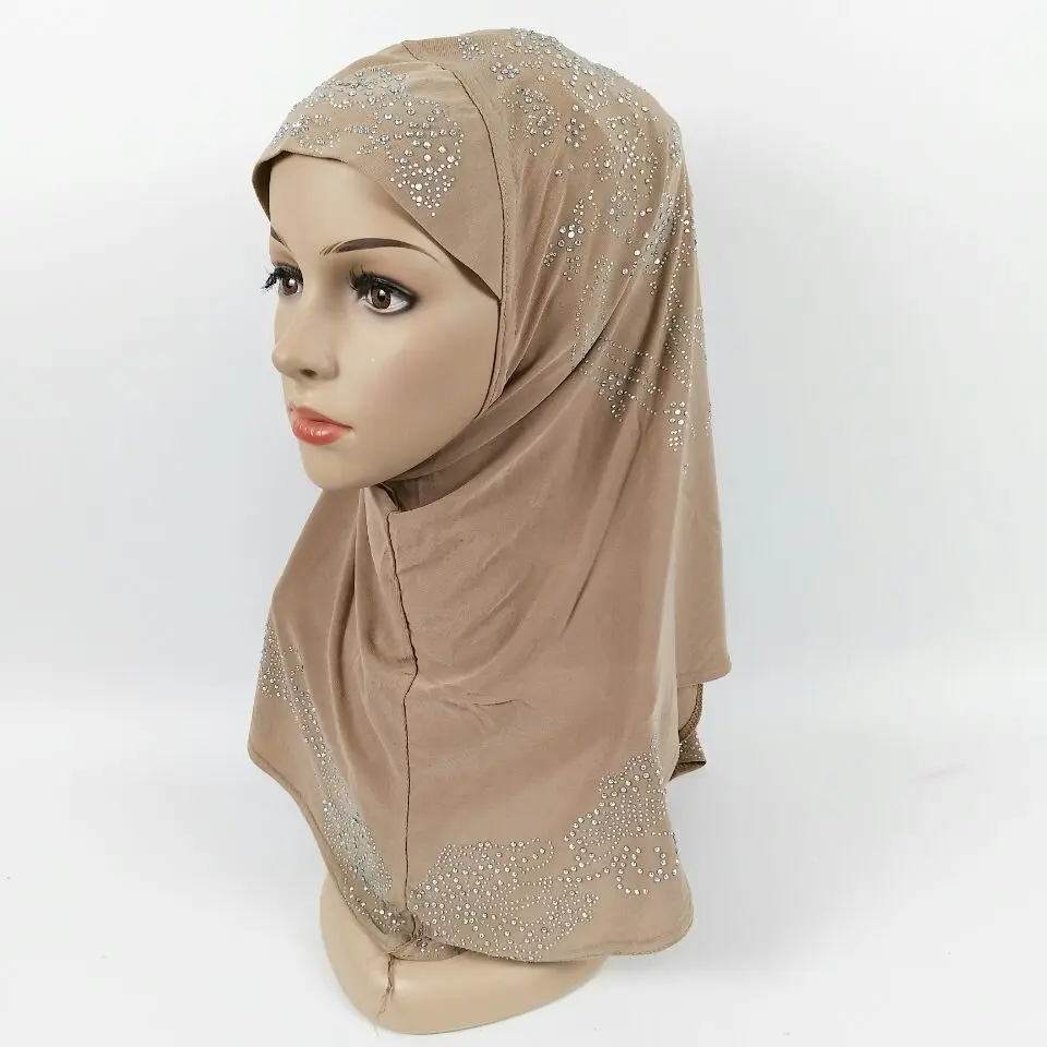 2020 latest Hot selling islamic women clothing  fashion muslim scarf  women hijab