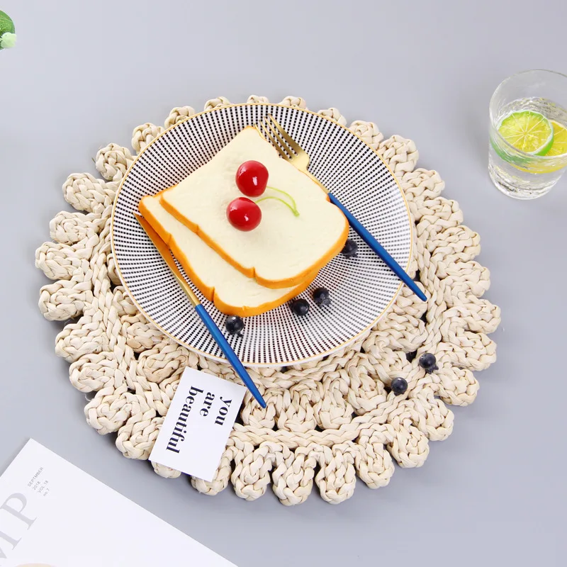 Natural Woven Corn Bran Round Tablemat Tea Cup Mat Straw Rattan Placemat Heat Insulation Coasters