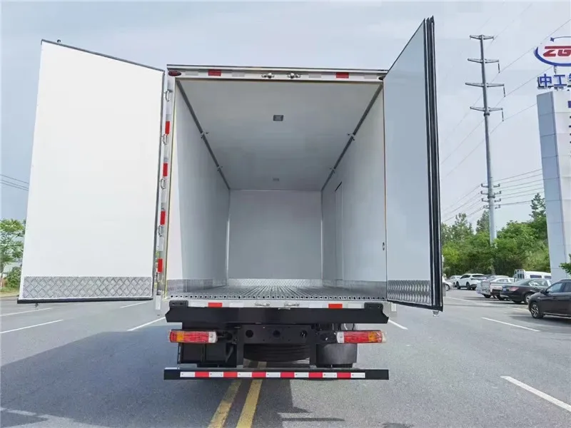 Холодильный грузовик FOTON 8-10 метрических тонн