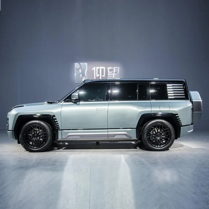 В наличии распродажа 2023 BYD Yangwang U8 5 мест 1197Hp полный привод роскошный гибридный внедорожник byd электромобиль