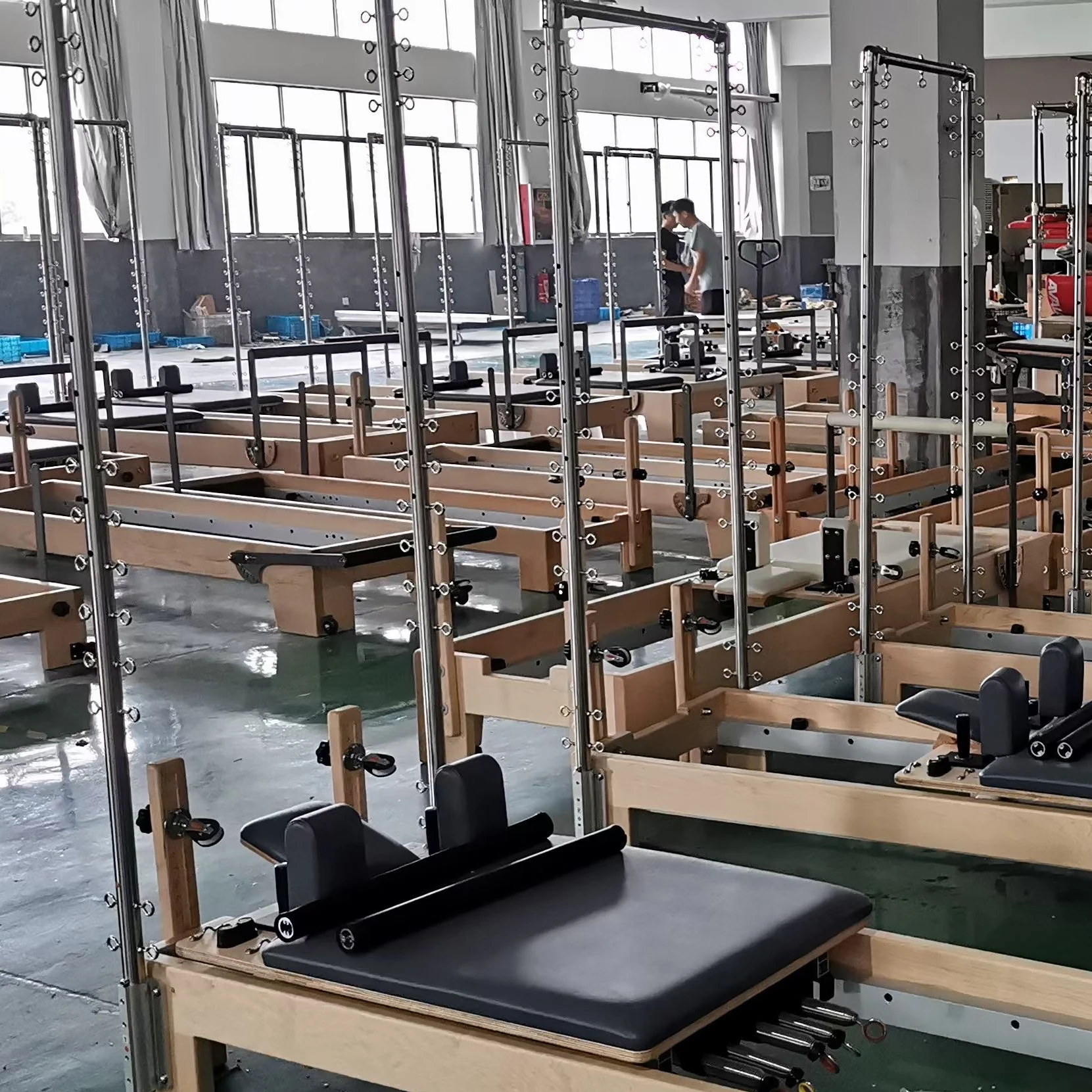 Aluminum/Wood Pilates Reformer with Half Trapeze Pilates Reformers with Tower Pilates Cadillac