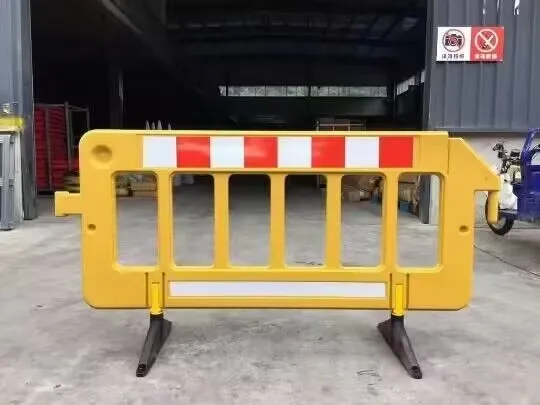 High Quality Roadway Safety Plastic Traffic Barrier/Traffic barricade