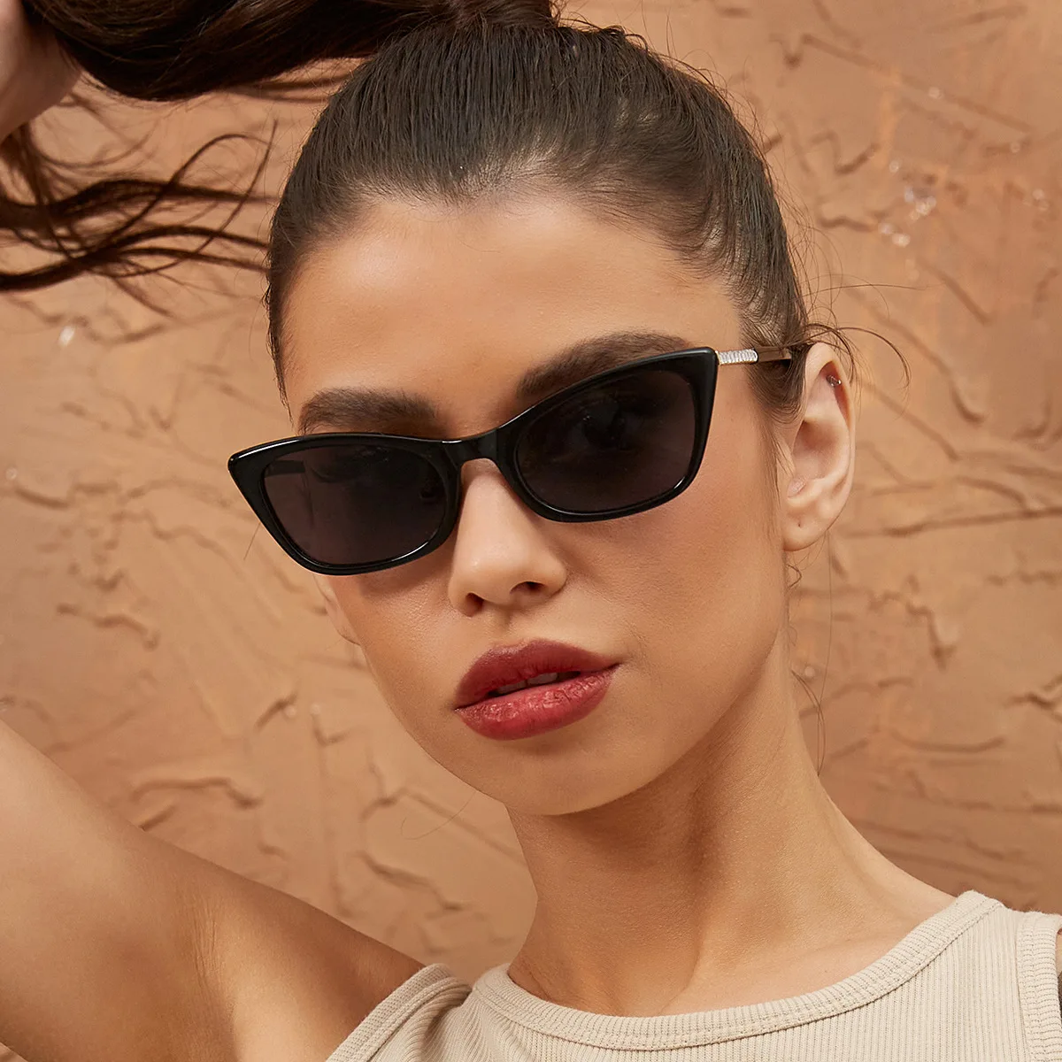 Fashion sun glasses trend European and American cat eye sun glass with diamond inlaid high-grade designer shades